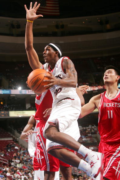 德拉富恩特：将评估赫伊森身体情况，再决定下一场比赛是否让他出场（德拉富恩特：先评估赫伊森身体状态，再决定是否出战下一场）