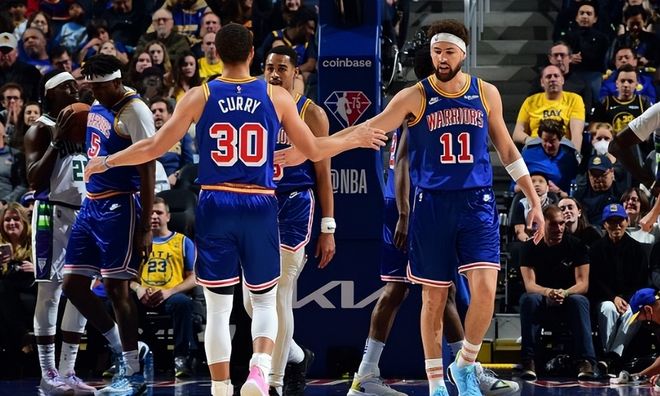 罗马诺：利雅得新月将与努涅斯和利物浦就转会展开谈判（罗马诺：利雅得新月计划与利物浦及努涅斯商讨转会事宜）