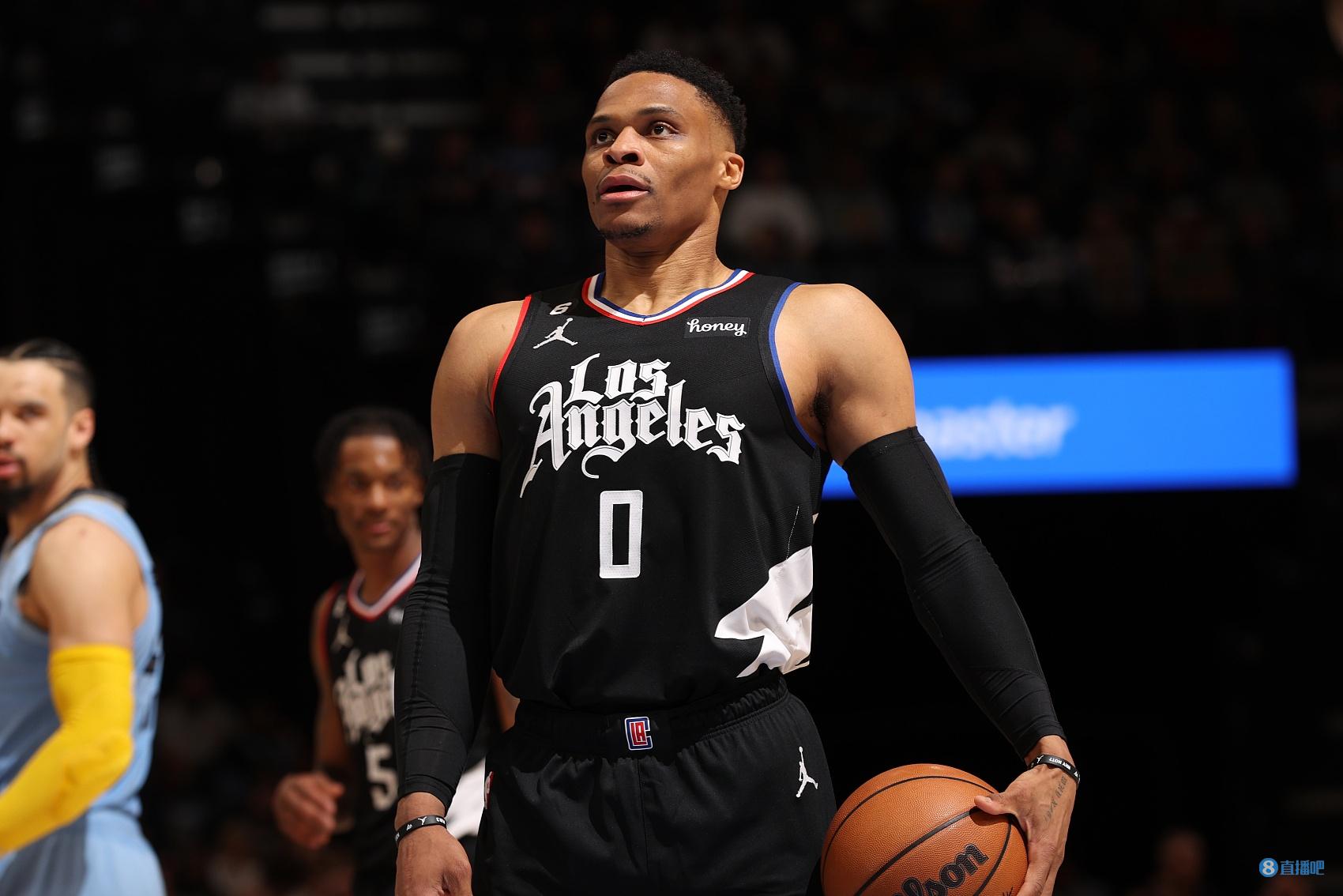 马克西狂轰38分&末节独得16分，复出后带队两连胜（马克西回归轰38分，末节独取16分率队豪取两连胜）