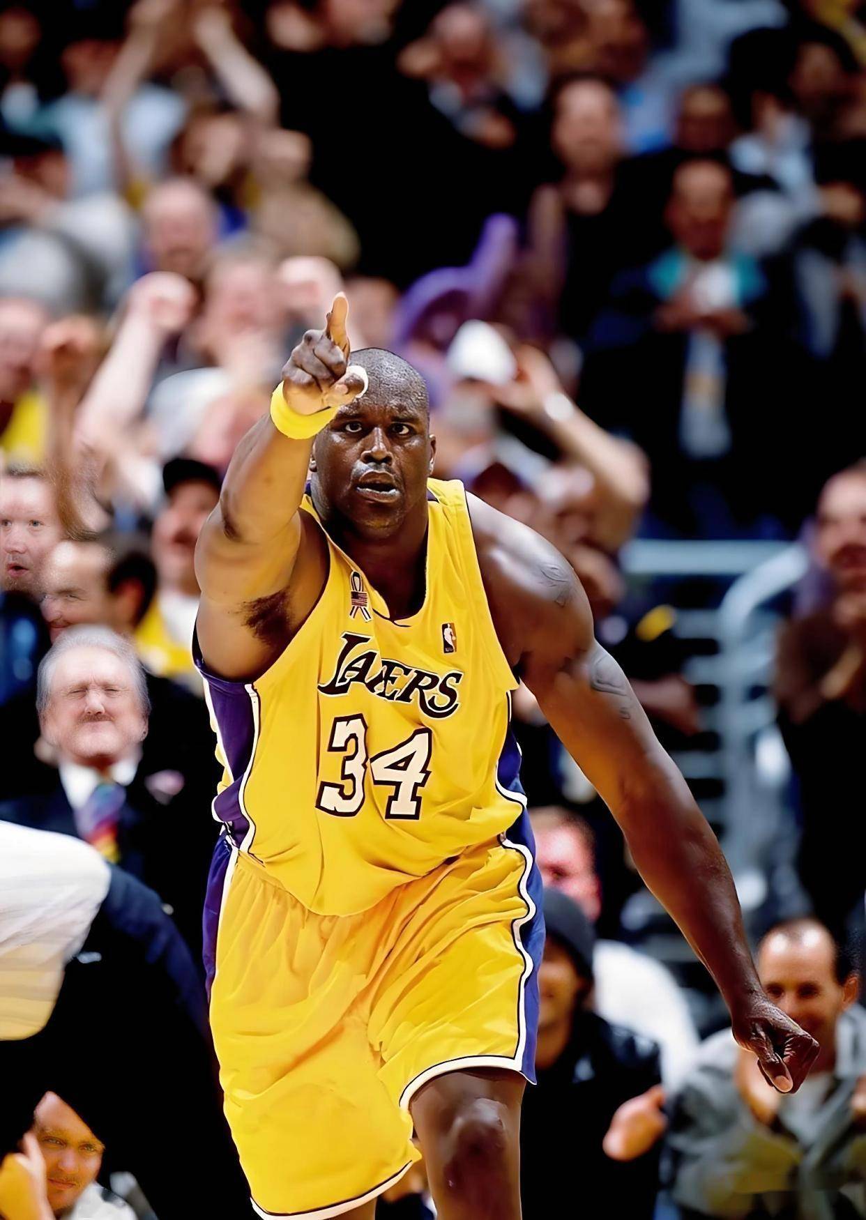 记者：邓卓翔尚未与三镇有进一步沟通，三镇目前也没换帅消息（记者：邓卓翔与三镇暂无进一步沟通，球队暂未有换帅动向）